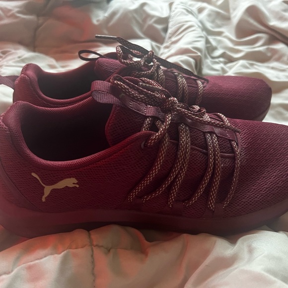 Women’s Puma running shoes size 10 - Picture 3 of 3